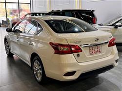 نيسان سيلفي